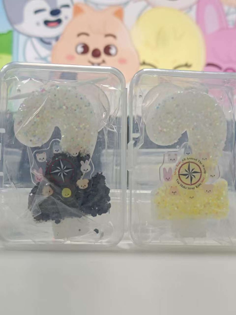 SKZOO K-pop cartoon Group 0-9  - Holiday Candle Set のレビューと価格