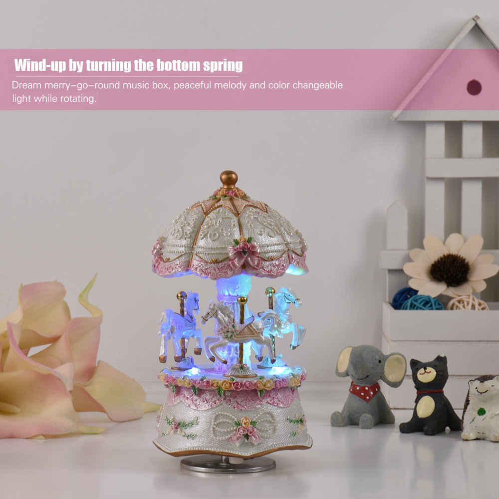 Luxury Dream 3-Horse Rotating  - Snow Globe Musical のレビューと価格