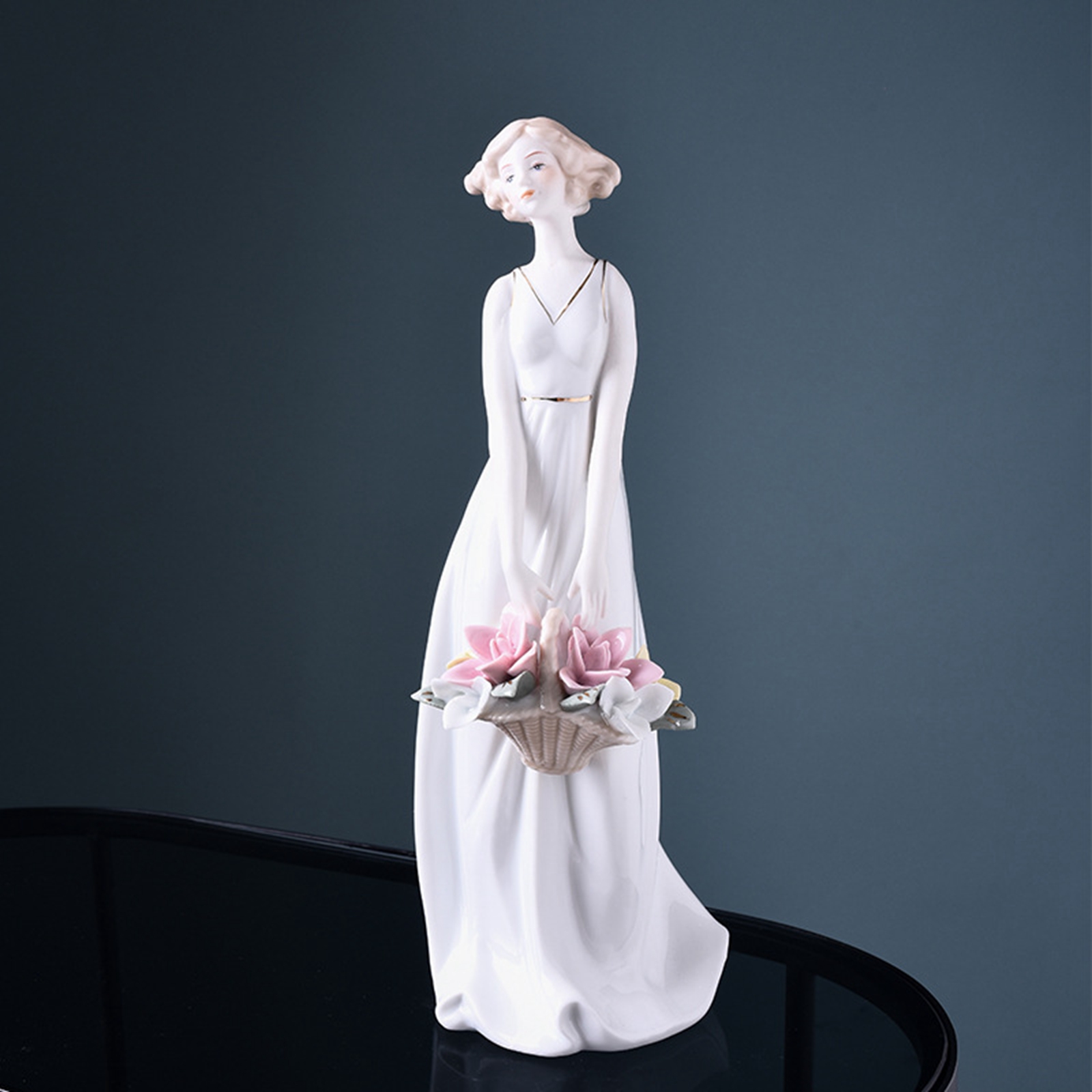 Porcelain Lady Statue Centerpi - Nutcracker Figurine のレビューと価格