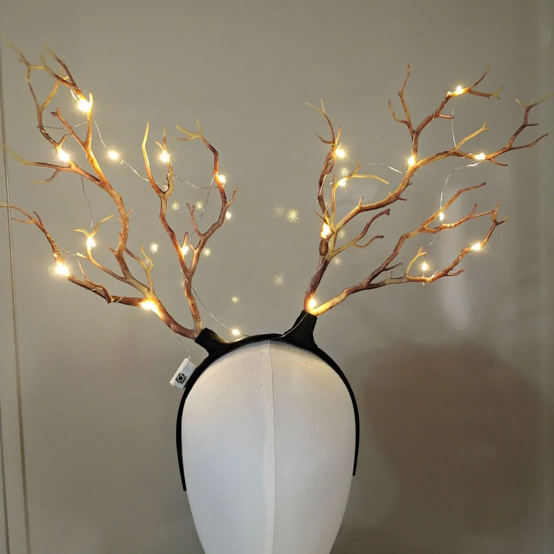 Women Girls Light Up Glowing R - Reindeer Antlers Headband のレビューと価格
