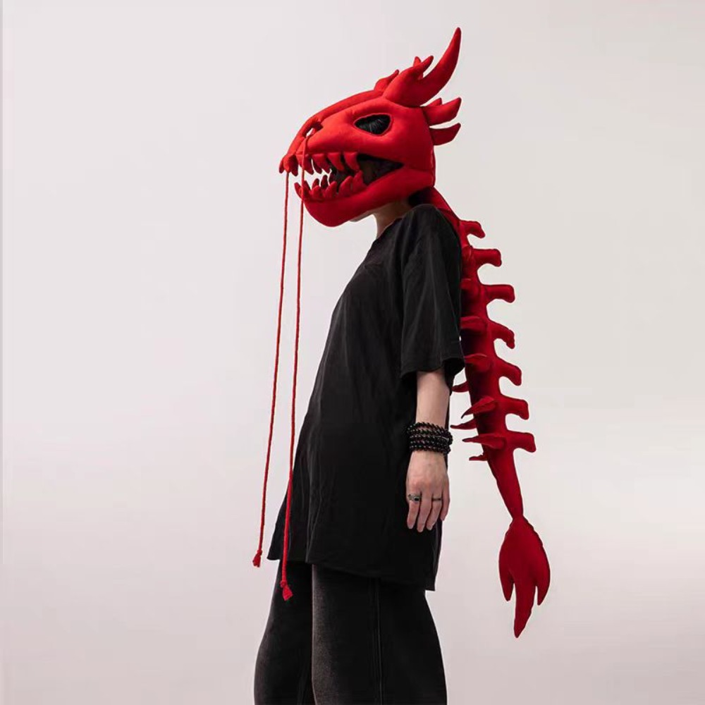An interesting dinosaur skull  - Santa Hat Plush のレビューと価格