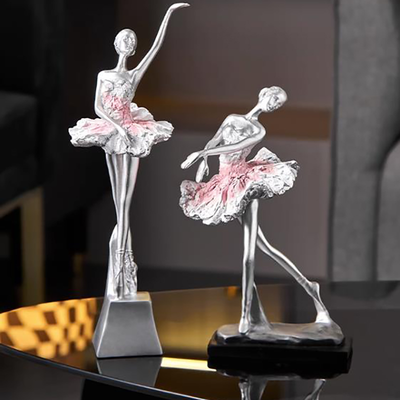 European Ballet Dancer Ornamen - Nutcracker Figurine のレビューと価格